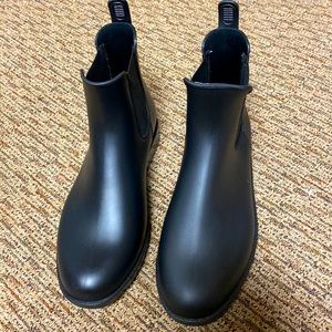 Asgard Women’s Ankle Rain Boots Waterproof Chelsea Boots- Amazon